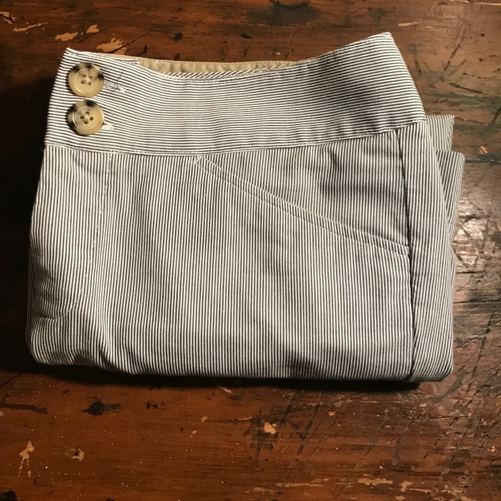 Dockers Blue and White Striped Size 4 Capri Pants